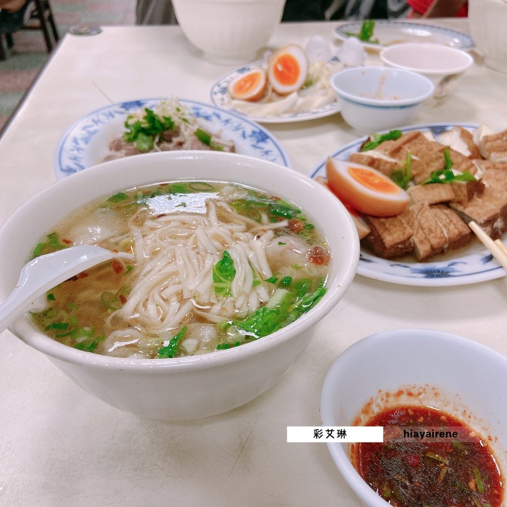 食記｜【桃園•大溪】麵很大碗、小菜別緻的「達摩麵店」。(有菜