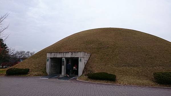 11.21 慶州 天馬塚 (1).JPG