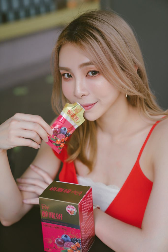 醇曜妍珂荷莉2.jpg