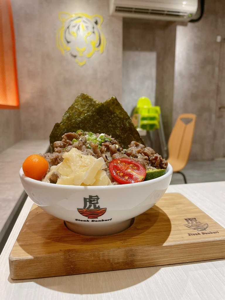 LINE_ALBUM_虎丼_220801_15.jpg