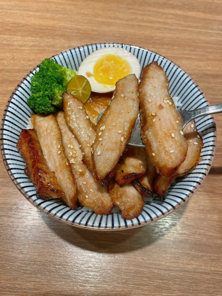 LINE_ALBUM_開丼_221101_24.jpg