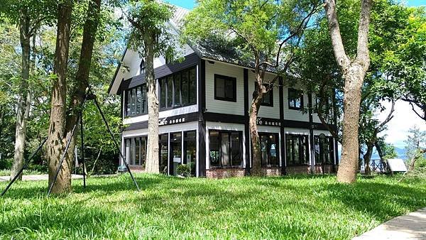 環島初鹿牧場咖啡店