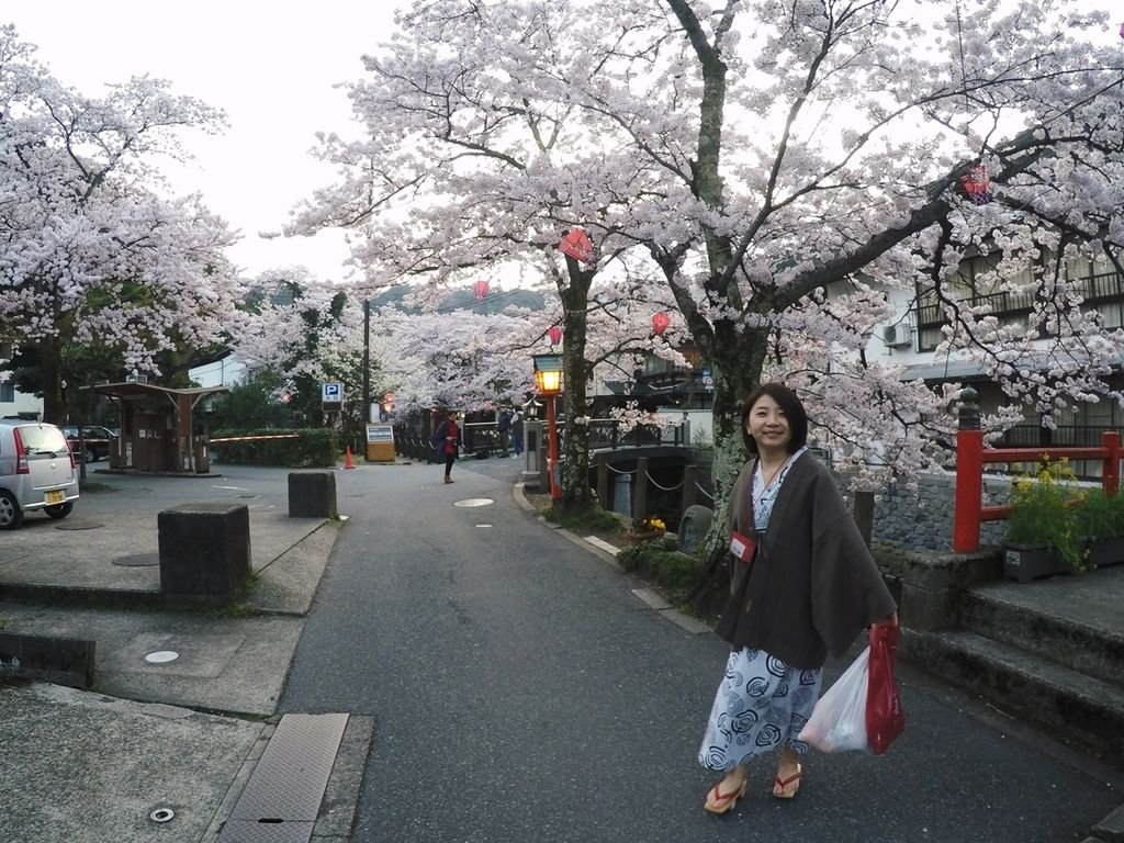 010.JPG