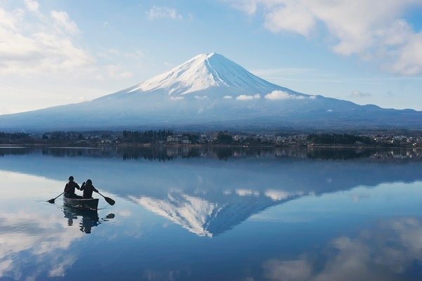 HOSHINOYA Fuji Activity Morning Canoe.jpg