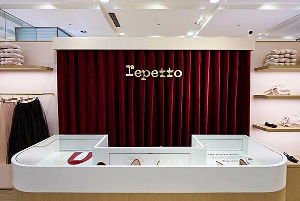 Repetto浪漫進駐台南新光三越！法式芭蕾精品鞋履的優雅魅
