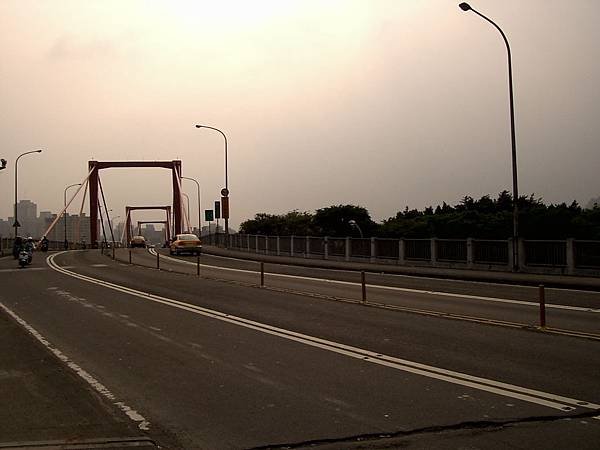 22-光復橋2005年橋景-PIC01732.JPG