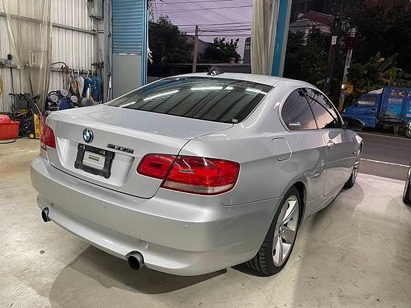 2007年BMW 335CI E92 306匹馬力