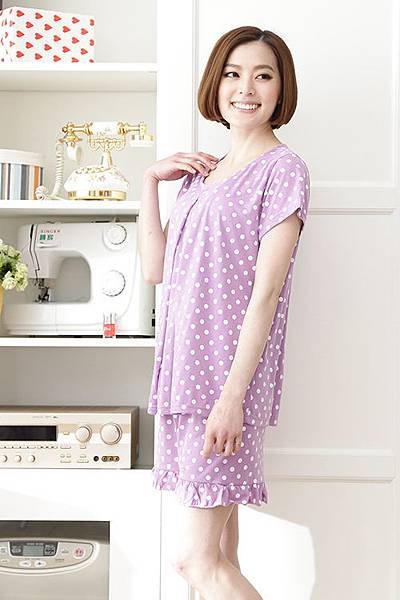 6031 水玉點點涼爽棉哺乳短袖睡衣套裝/居家服-紫 ~ $399 ~ 艾琳媽咪屋孕婦裝/哺乳衣/孕婦褲/哺乳披肩/睡衣 訂製批發