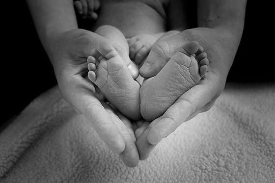 baby-feet-1527456_640 (1).jpg