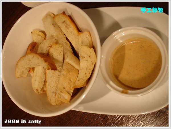 凱音慶生in Jolly_12~免費的手工麵包呦!