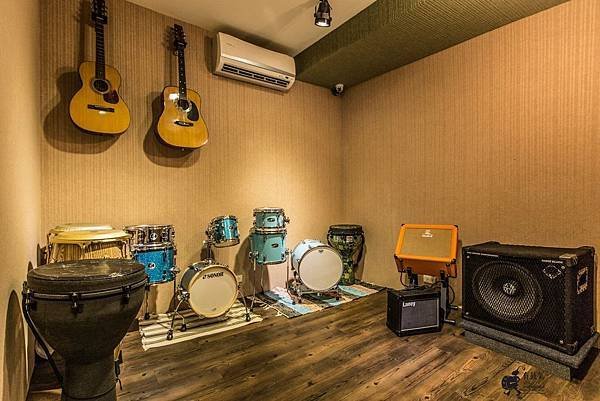 兔兔綜合教室 多用途吉他%2F貝斯%2F手鼓%2FCajon