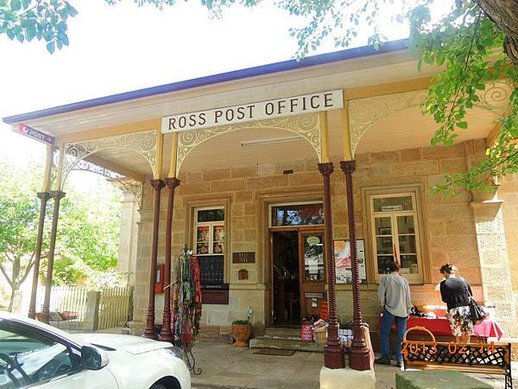 2/14 Ross Post Office