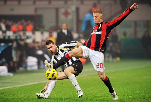 Ignazio+Abate+AC+Milan+v+Udinese+Calcio+Serie+KXBHOahLdKCl.jpg