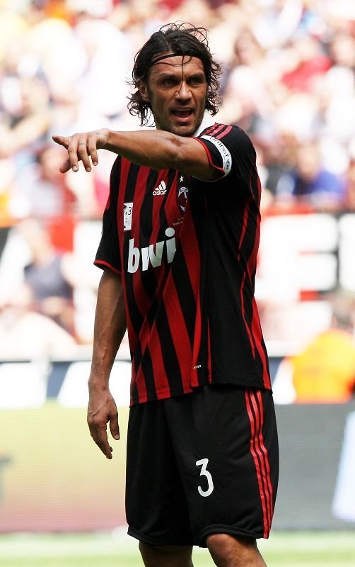 maldini034.jpg