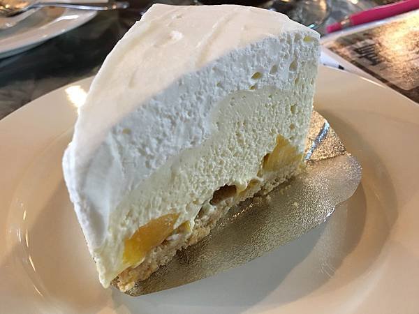 20160213-Cake Baan Piemsuk-Mango cheese pie-好吃