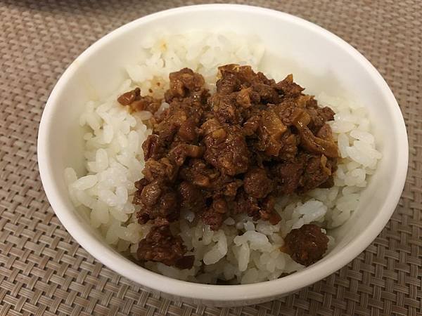 緩慢第二天晚餐-肉燥飯.JPG