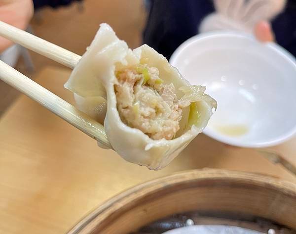 福大蒸餃館~~中山捷運站商圈附近人氣蒸餃麵食館，外國人也會到