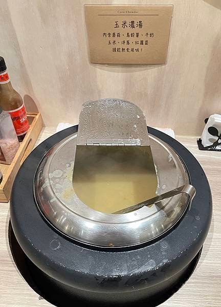知名度牛排~~中和南勢角捷運站附近木質裝潢、文青有質感的牛排