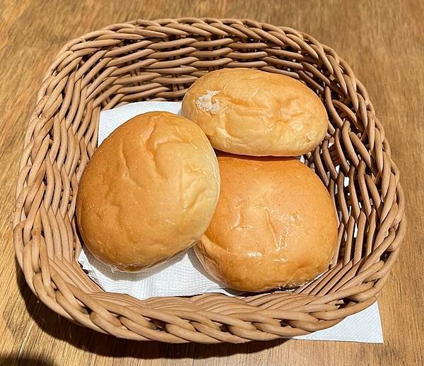 知名度牛排~~中和南勢角捷運站附近木質裝潢、文青有質感的牛排