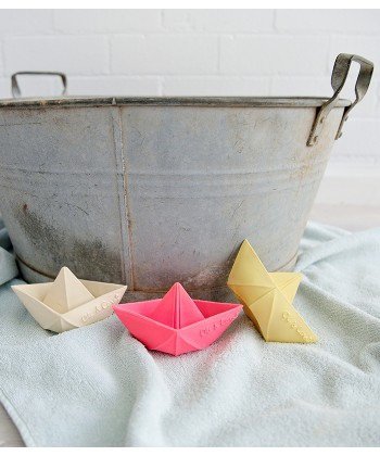origami-boats-3-colours.jpg