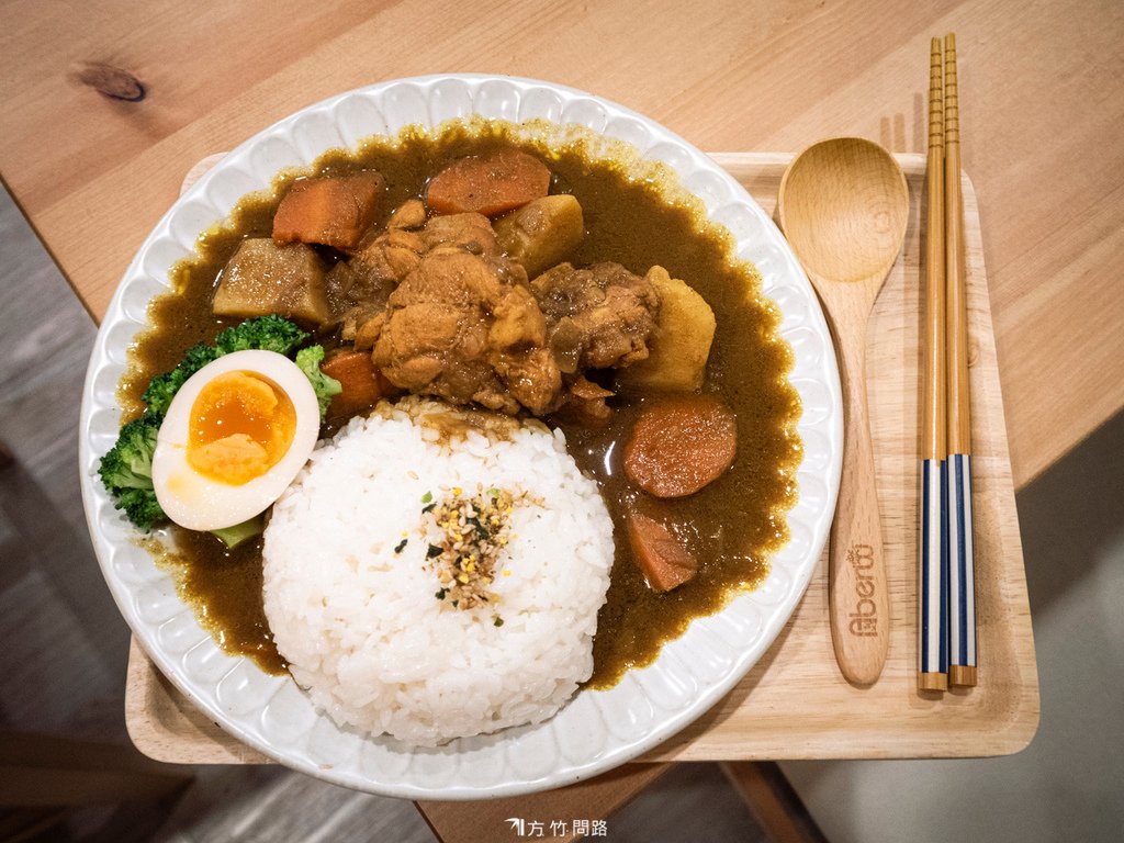 24台中美食一中街美食一中街下午茶途衷台中早午餐一中街早午餐中區美食甜點生吐司方竹問路阿方竹竹小夫妻台中在地美食台中餐廳台中好吃天界之舟行善濟世.jpg