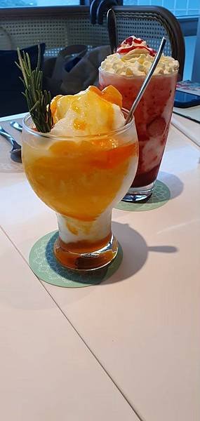 LINE_ALBUM_與澳洲親戚於lady nara用餐_220711_10.jpg