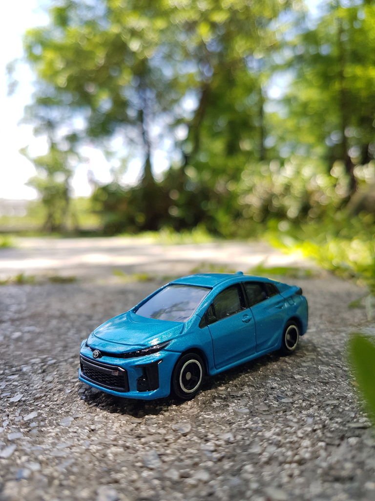 TOMICA No.76 2017 Toyota Prius PHV GR Sport