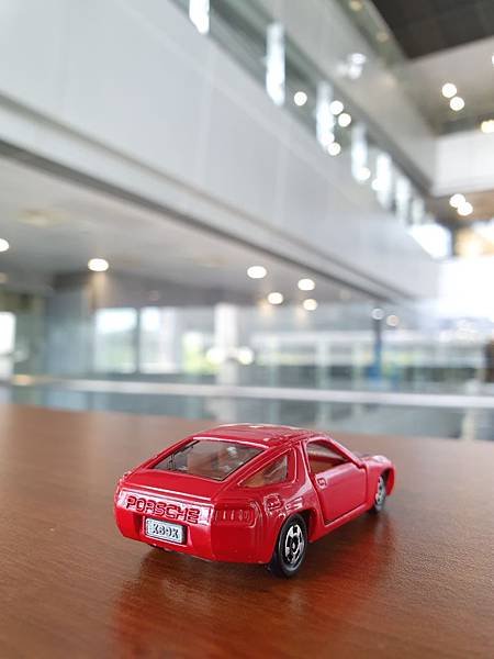 每日一車 Porsche 928 TOMICA No.F53