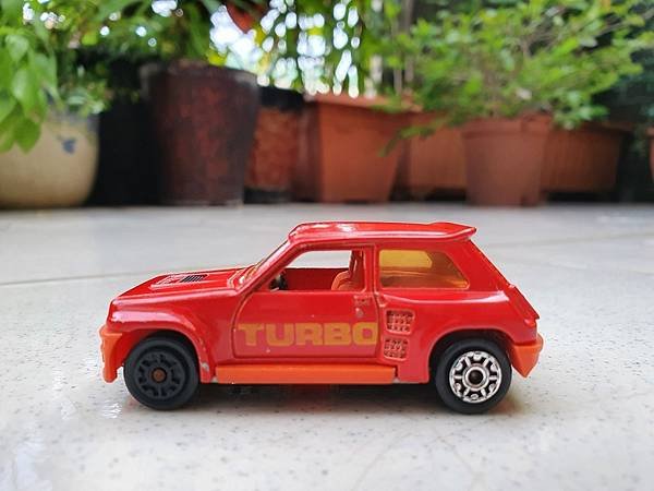 1980年代法國製造 Majorette 小汽車, 雷諾5號 Turbo