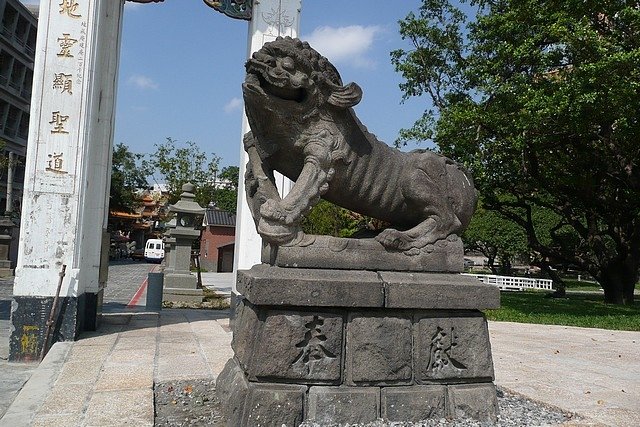 新莊神社的狛犬