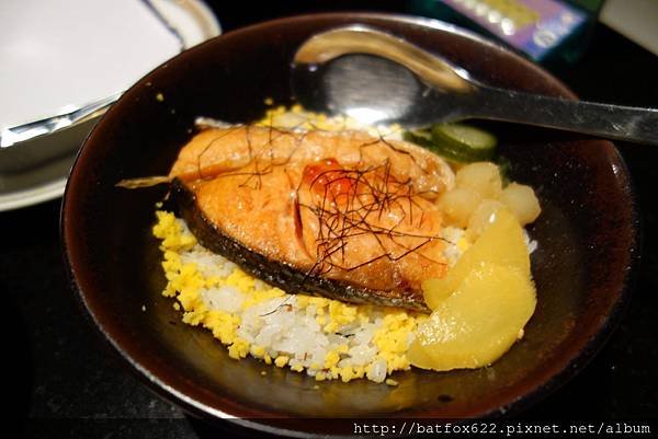 鮭魚蓋飯