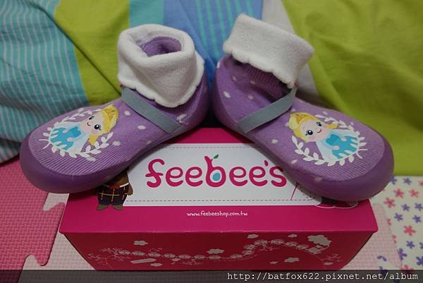 feebee&apos;s襪鞋