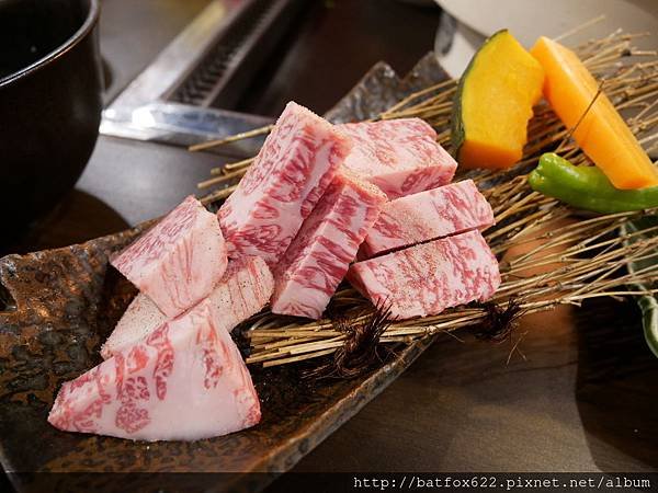 炭火焼肉 山ちゃんの部屋 国際通り店