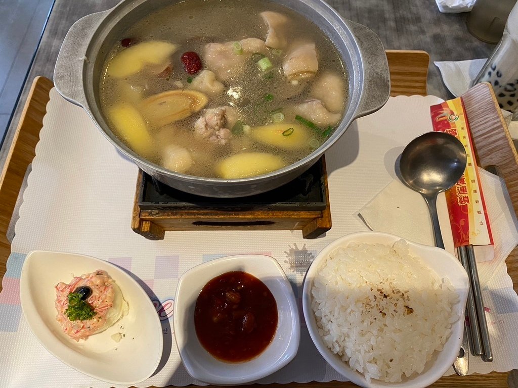 [美食體驗][板橋] 檸檬草美食茶房 板橋店