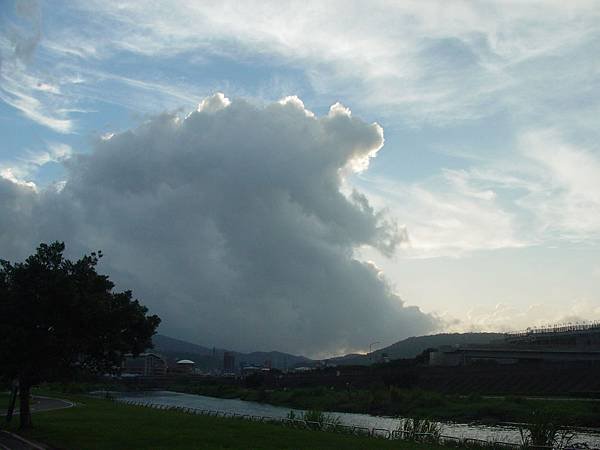 白雲蒼天