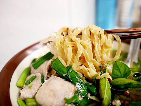 金蓉越南美食-南投埔里越南料理，價格親切份量多，連在地人都推