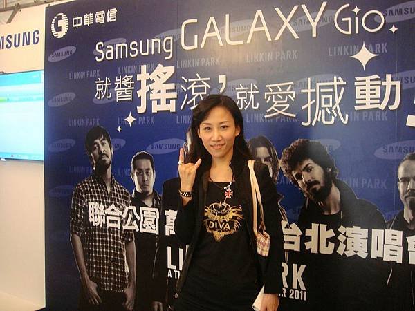 samsung贊助攤位借拍照-1.JPG