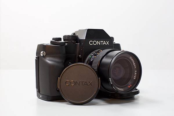 Contax RX II with Carl Zeiss with 2.8/25