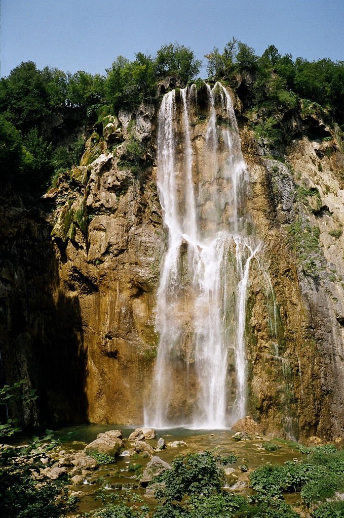 lower lakes water fall