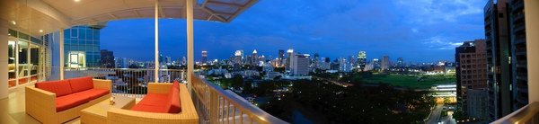 Tetto Lounge balcony.縮.jpg