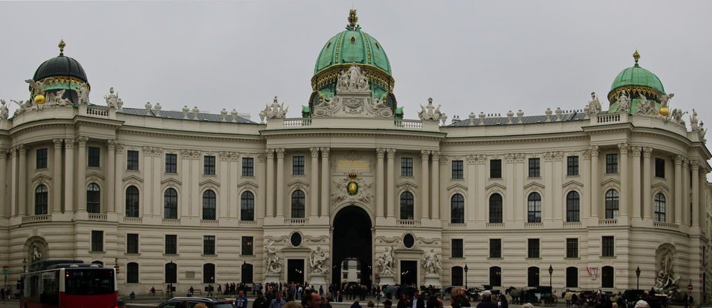 A-Wien-Hofburg-Michaeler.jpg