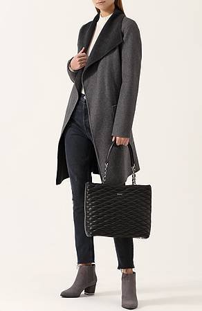 DKNYQuiltedToteBK-21.jpg