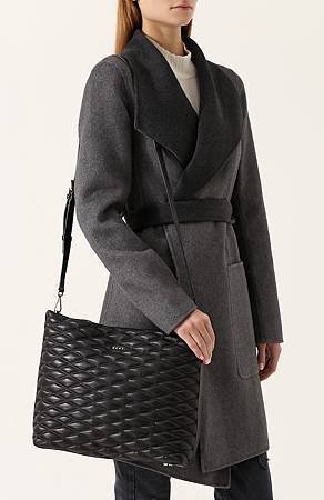 DKNYQuiltedToteBK-22.jpg