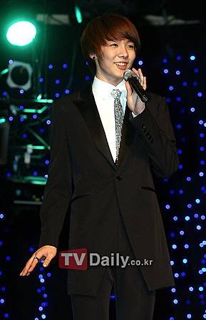 X-5 진 &apos;깜찍한 표정~&apos;.jpg