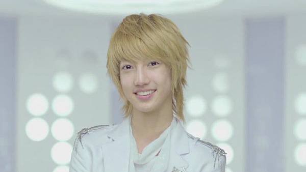 BOYFRIEND(보이프렌드) _Boyfriend_ M.V Full HD.720p.mp40036.jpg