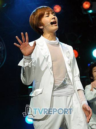 &apos;X-5&apos; 태풍, &apos;폭발적인 가창력&apos;.jpg