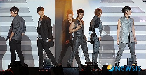 live (14).jpg