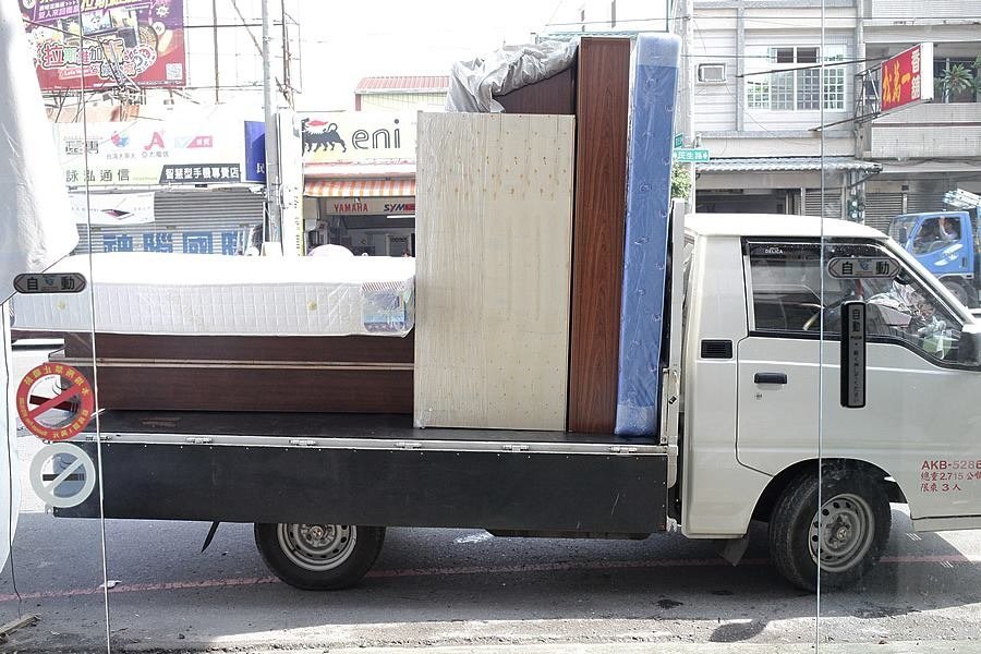 [過年很忙]床墊整車滿載|過年忙裡偷閒.來趟屏東泰武鄉&lt;