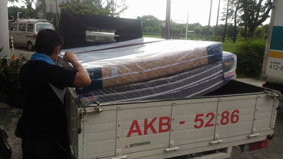 [過年很忙]床墊整車滿載|過年忙裡偷閒.來趟屏東泰武鄉&lt;