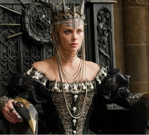 snow-white-and-the-huntsman-charlize-theron-universal